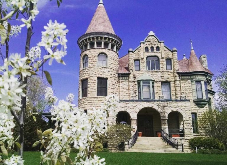 Explore La Crosse Castle La Crosse Bed And Breakfast