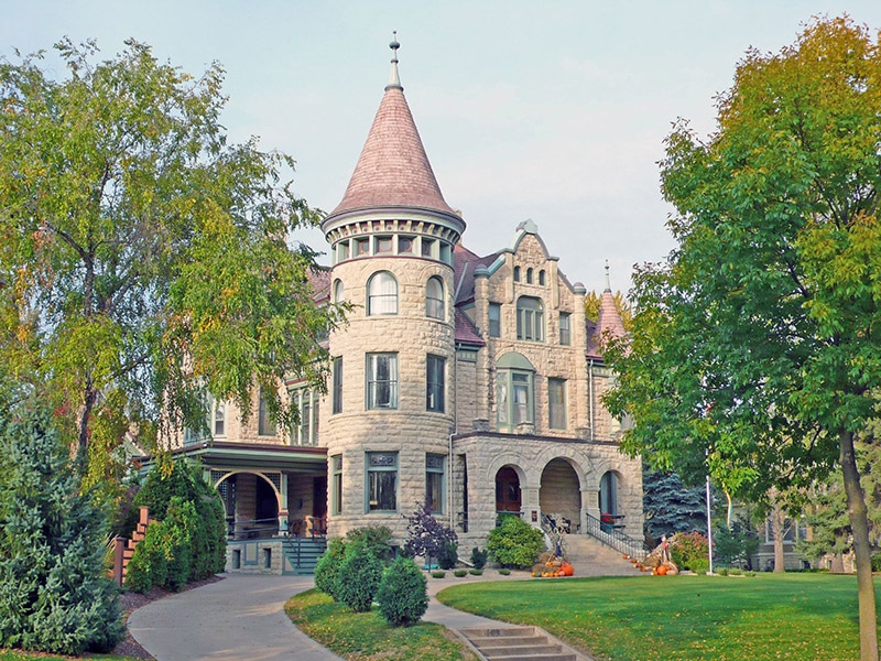 Summer Is Here! | Castle La Crosse Bed And Breakfast