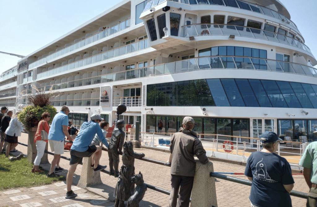 Whatever Floats Your Boat Castle La Crosse Bed And Breakfast